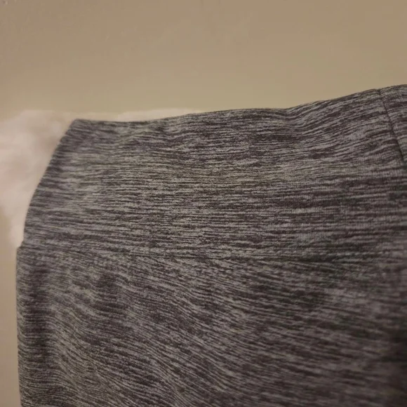 No Boundries grey soft stretchy biker shorts size xs - Picture 4 of 5